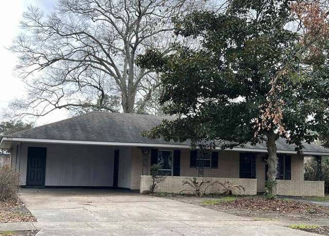 Property at 9370 W Tams Dr, Baton Rouge, LA 70815, 4 beds, 2 baths