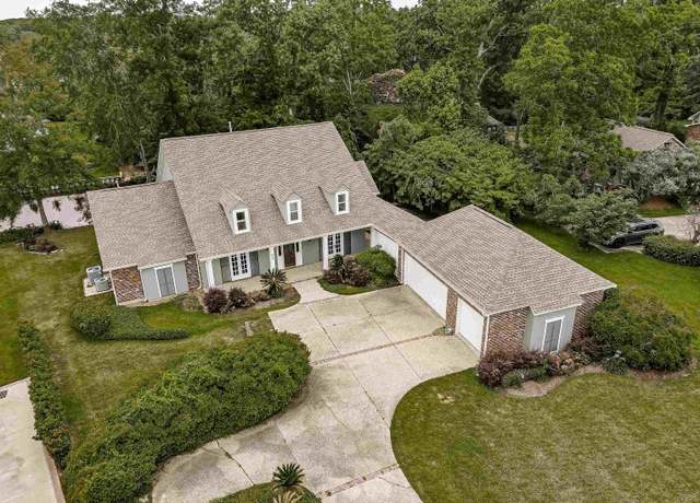 Property at 655 High Lake Dr, Baton Rouge, LA 70810, 4 beds, 2.5 baths