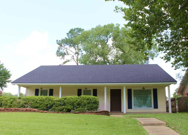 Property at 1717 Hobbiton Rd, Baton Rouge, LA 70810, 3 beds, 2 baths