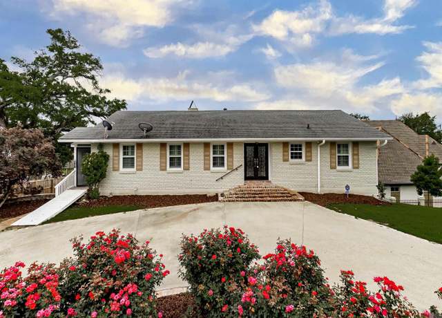 Property at 1214 E Main St, New Roads, LA 70760, 3 beds, 2 baths