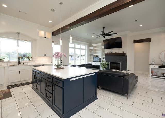 Property at 41411 Merritt Evans Rd, Prairieville, LA 70769, 4 beds, 3.5 baths
