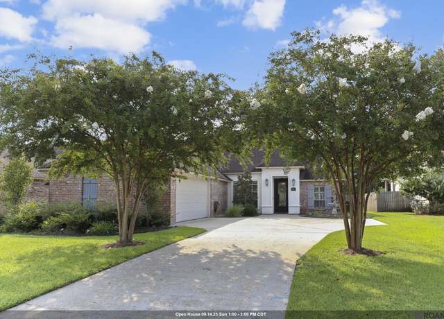 Property at 8135 Lavender Dr, Baton Rouge, LA 70818, 4 beds, 2.5 baths