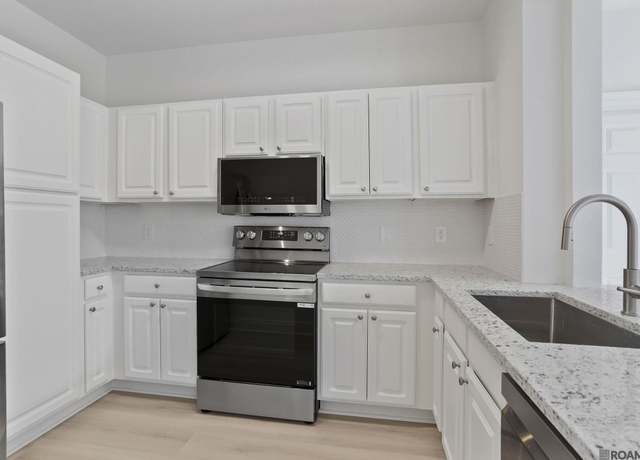 Property at 5165 Etta St Unit 8E, Baton Rouge, LA 70820, 3 beds, 2 baths