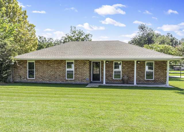 Property at 14430 Roddy Rd, Gonzales, LA 70737, 3 beds, 2 baths