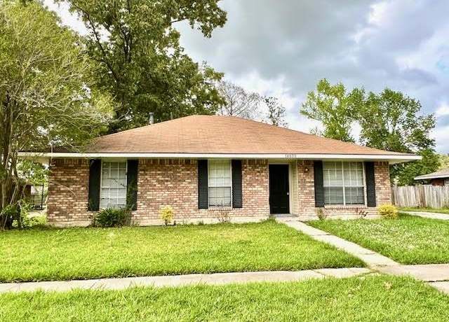 Property at 16525 Ellis Ave, Baton Rouge, LA 70816, 5 beds, 2 baths