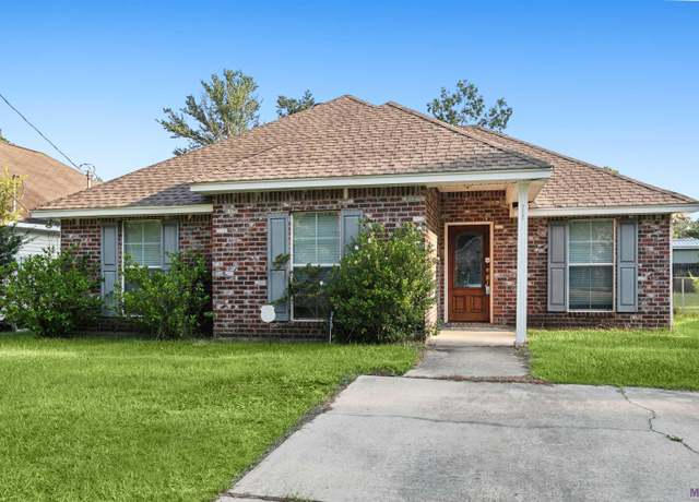 Property at 31201 Lydia St, Lacombe, LA 70445, 3 beds, 2 baths