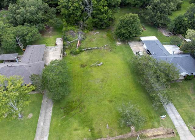 Property at 13025 Bridlewood Dr, Central, LA 70739