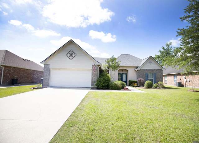 Property at 36337 Crestway Ave, Prairieville, LA 70769, 3 beds, 2 baths