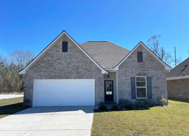 Property at 216 Marie Claire Dr, Houma, LA 70364, 4 beds, 3 baths