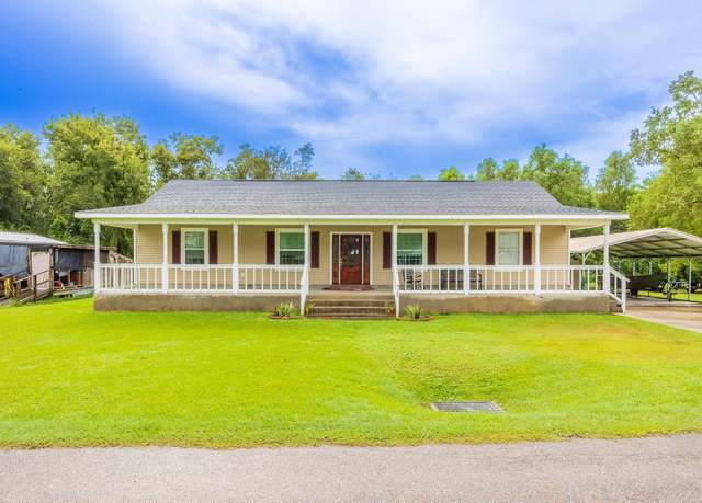 Property at 569 St Ann St, Raceland, LA 70394, 3 beds, 2 baths