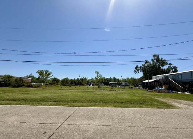 Property at 435 Sterling Dr, Houma, LA 70363
