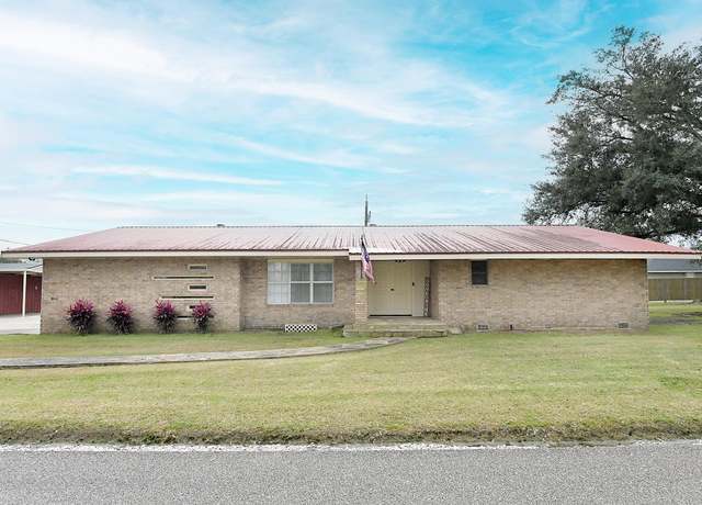 Property at 172 East 71st St, Cut Off, LA 70345, 4 beds, 2.5 baths