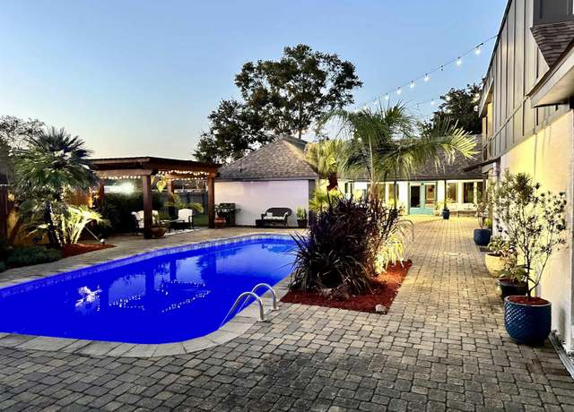 Property at 12326 S Lake Sherwood Ave, Baton Rouge, LA 70816, 4 beds, 4.5 baths