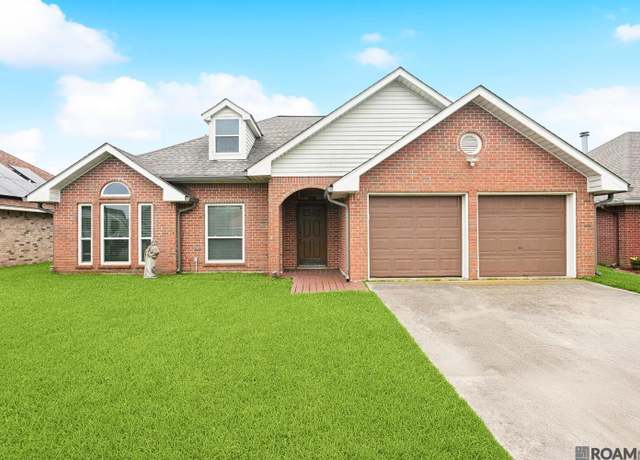 Property at 195 Moonraker Dr, Slidell, LA 70458, 3 beds, 2.5 baths
