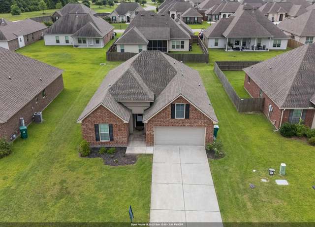 Property at 8900 Cresson Dr, Denham Springs, LA 70726, 3 beds, 2 baths