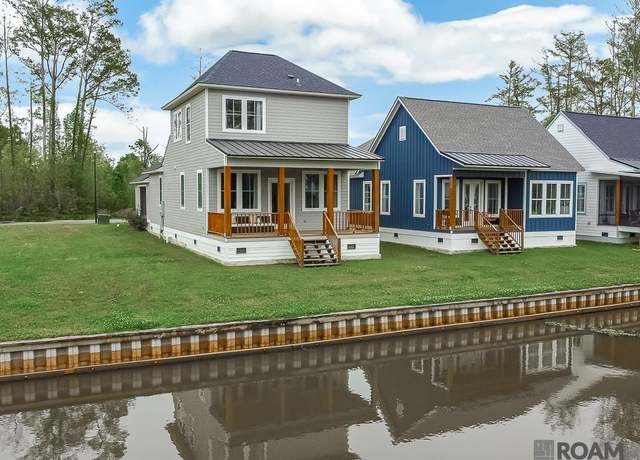 Property at 12764 St Lucia Dr, Maurepas, LA 70449, 3 beds, 2.5 baths