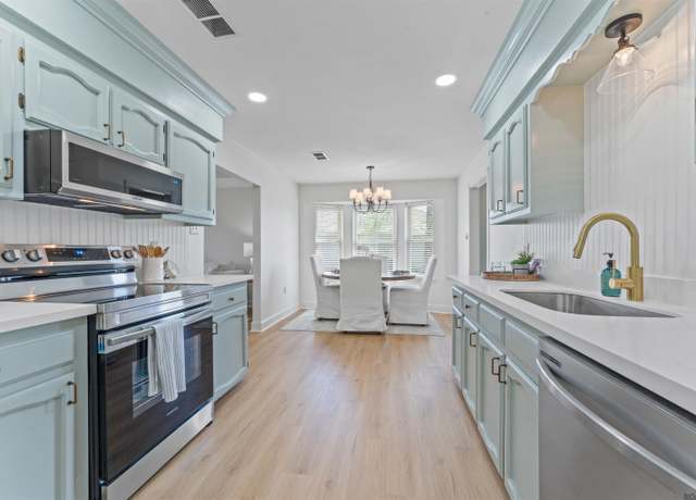 Property at 16297 Beech St, Prairieville, LA 70769, 3 beds, 2 baths
