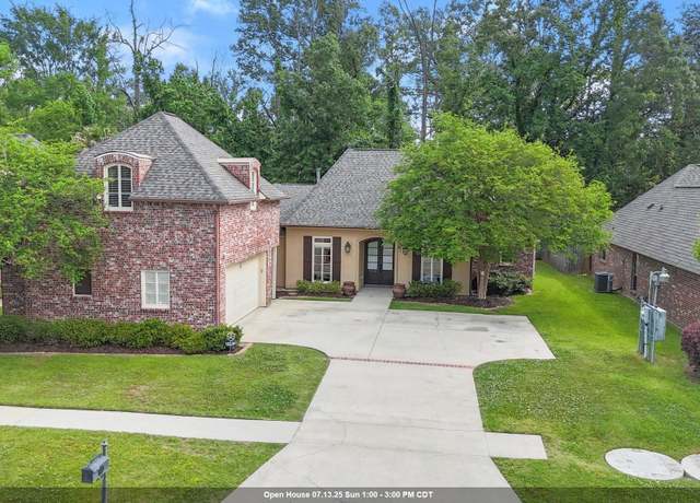 Property at 18236 Lake Harbor Ln, Prairieville, LA 70769, 4 beds, 3 baths