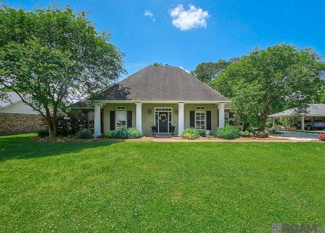 Property at 331 Pecan Ave, New Roads, LA 70760, 3 beds, 2.5 baths