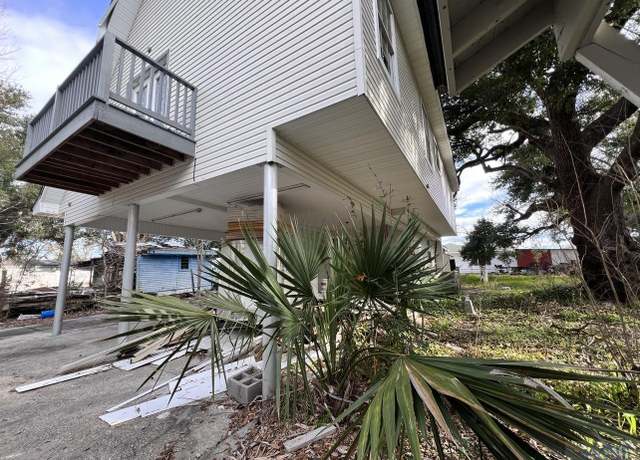 Property at 165 Camley Ln, Golden Meadow, LA 70357, 3 beds, 3.5 baths