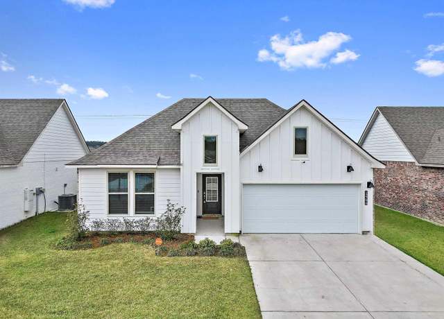 Property at 12796 Silverbell Ave, Denham Springs, LA 70726, 4 beds, 2 baths
