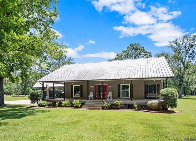 Property at 21320 Walker South Rd, Denham Springs, LA 70726, 4 beds, 2 baths