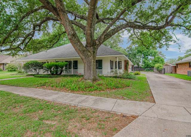 Property at 1537 Oakdale Dr, Baton Rouge, LA 70810, 4 beds, 2.5 baths