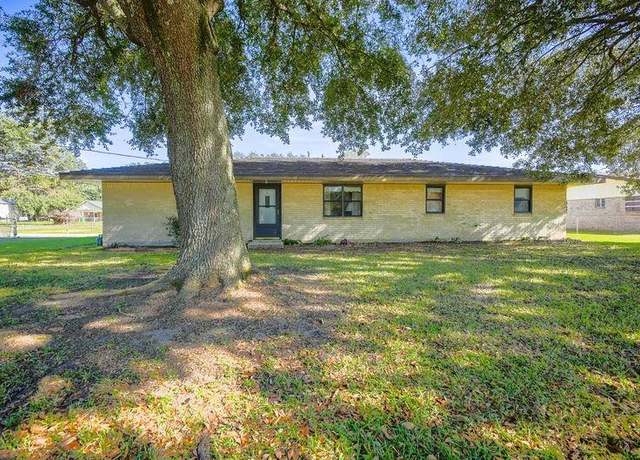 Property at 100 Verret St, Pierre Part, LA 70339, 3 beds, 2 baths