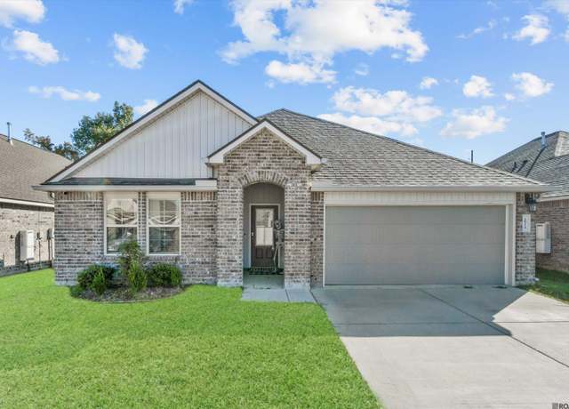 Property at 16114 Loussier Dr, Zachary, LA 70791, 4 beds, 2 baths