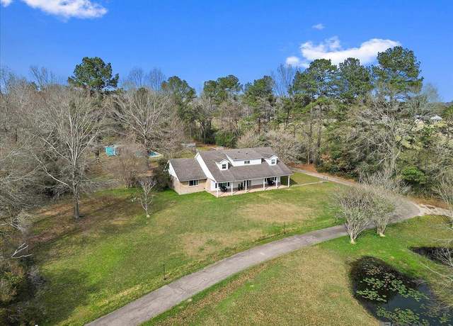 Property at 13950 Northeast Dr, Baker, LA 70714, 4 beds, 3 baths