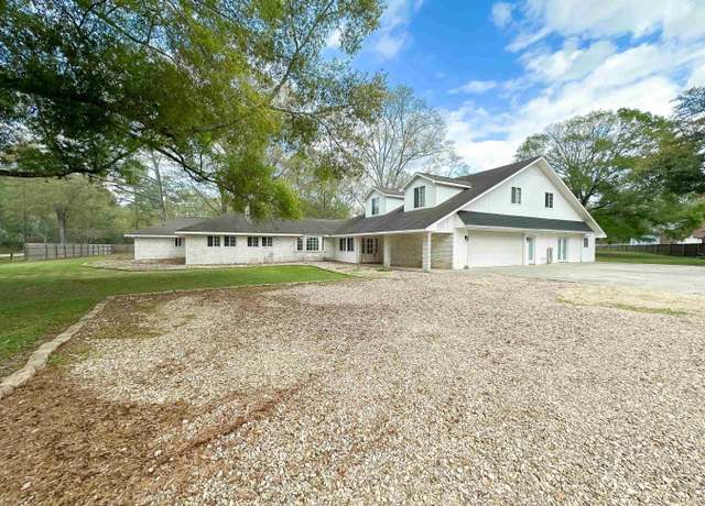 Property at 24522 Joe May Rd, Denham Springs, LA 70726, 6 beds, 3.5 baths