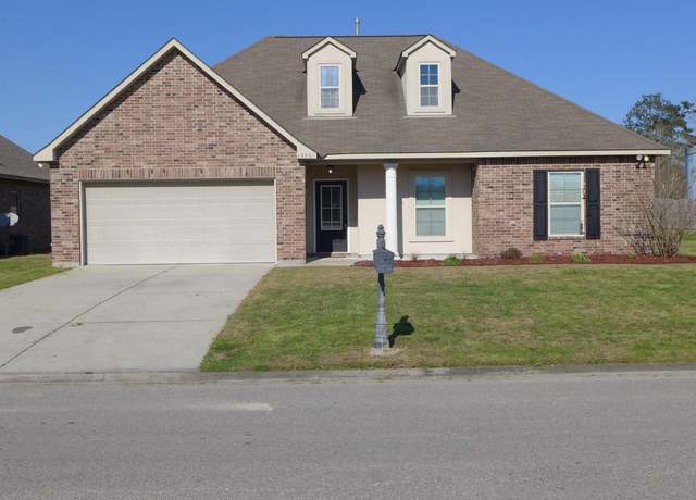 Property at 13901 Arbor Walk Dr, Denham Springs, LA 70726, 3 beds, 2 baths