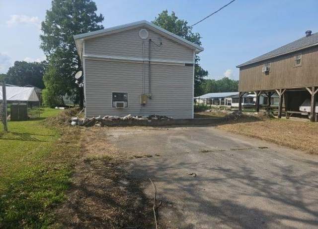 Property at 102 Crawfish Dr, Pierre Part, LA 70339, 2 beds, 2 baths