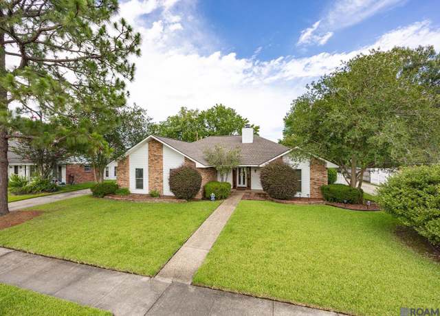 Property at 6415 Chaucer Dr, Saint George, LA 70817, 4 beds, 2 baths