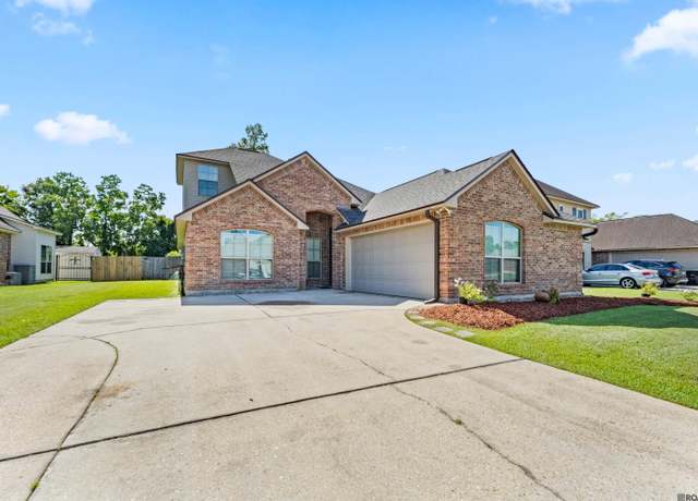 Property at 10063 Montrachet Dr, Baton Rouge, LA 70817, 4 beds, 3 baths