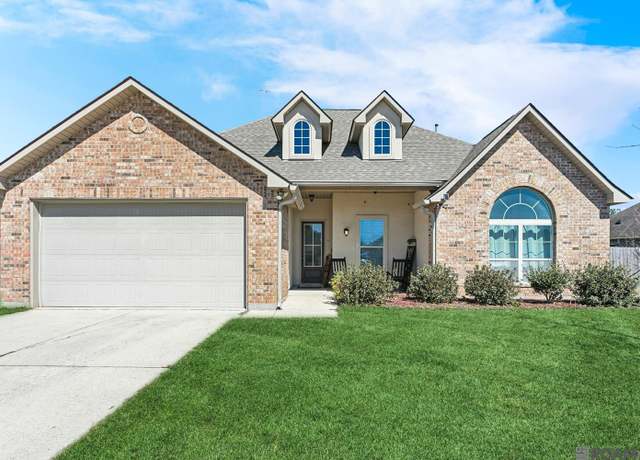 Property at 42700 Shumard Oak Ave, Ponchatoula, LA 70454, 4 beds, 2 baths