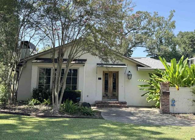 Property at 735 Dubois Dr, Baton Rouge, LA 70808, 4 beds, 3 baths