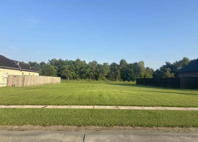 Property at 620 Shadowlawn Dr, Berwick, LA 70342