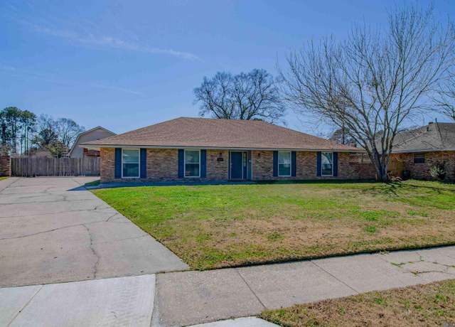 Property at 8566 E Thurman Dr, Baton Rouge, LA 70806, 4 beds, 3 baths