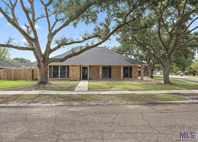 Property at 1302 Braeburn Dr, Baton Rouge, LA 70815, 3 beds, 2 baths