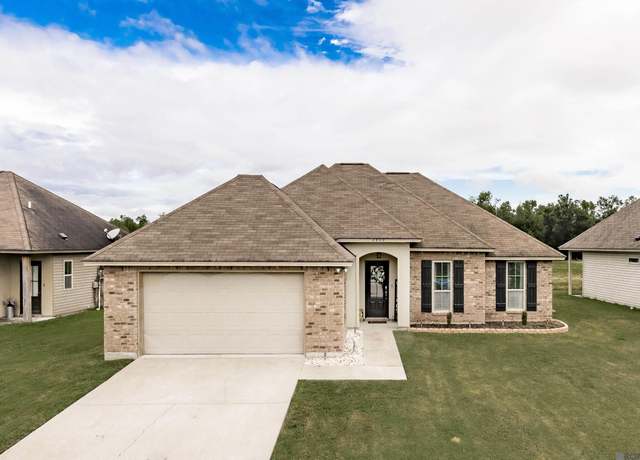 Property at 4626 Aubrey Ann Dr, Addis, LA 70710, 4 beds, 2 baths