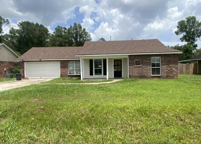 Property at 34994 Napoleon Dr, Denham Springs, LA 70706, 3 beds, 2 baths