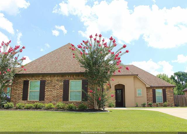 Property at 18190 Old Reserve Dr, Prairieville, LA 70769, 3 beds, 2 baths