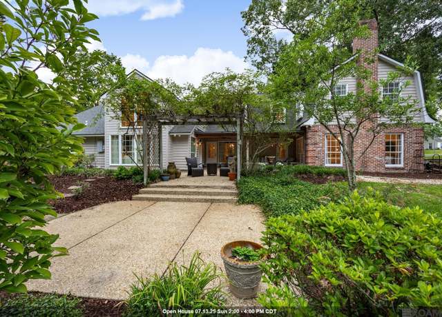 Property at 931 Woodstone Dr, Baton Rouge, LA 70809, 4 beds, 3.5 baths
