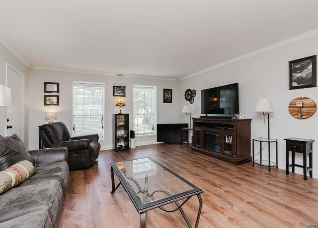 Property at 1755 College Dr #219, Baton Rouge, LA 70808, 2 beds, 2 baths