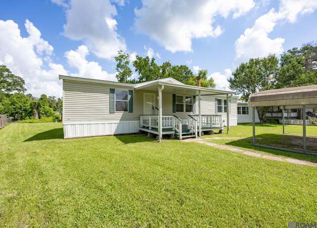 Property at 30115 Huntington Pl, Walker, LA 70785, 3 beds, 2 baths