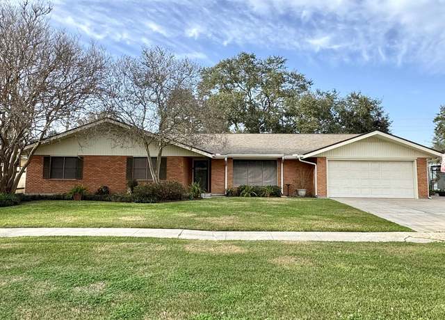 Property at 803 Hilda St, Morgan City, LA 70380, 4 beds, 2.5 baths