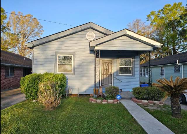 Property at 1016 Harrison St, Thibodaux, LA 70301, 2 beds, 1 bath