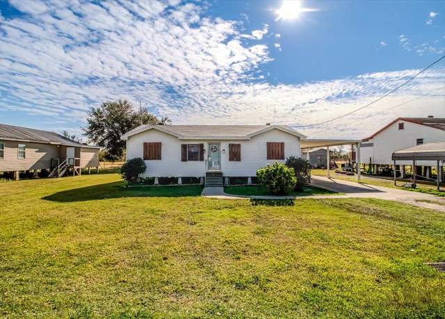 Property at 380 Highridge Dr, Houma, LA 70363, 3 beds, 2 baths