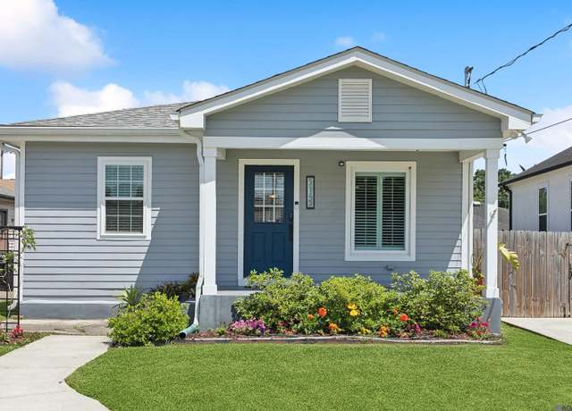 Property at 5143 Cameron Blvd, New Orleans, LA 70122, 3 beds, 2 baths